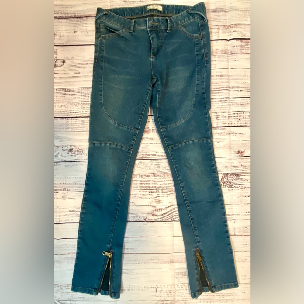 Free People Jeans w/ankle zipper